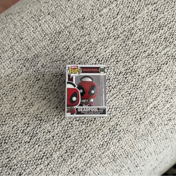 Funko Pop Deadpool Figure - Picture 1 of 5